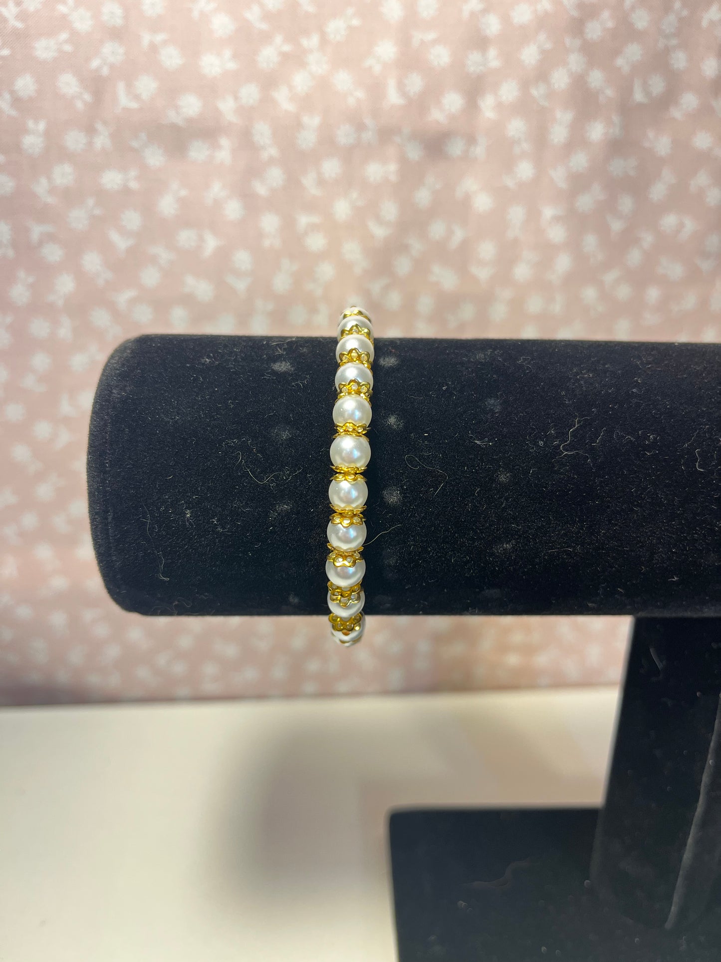 Ornamented Pearl Stretchy Bracelet